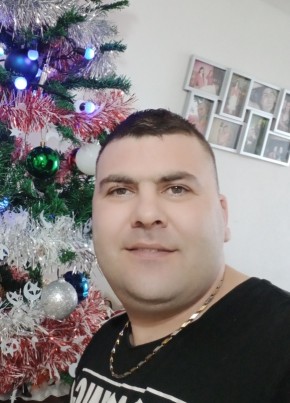 Cristi, 39, Romania, Brașov
