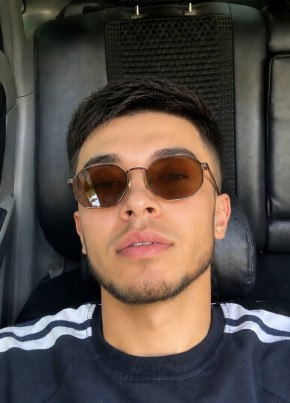 Dima из Омска 22 года