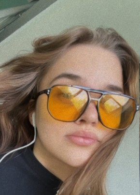 Darya, 20, Japan, Osaka-shi