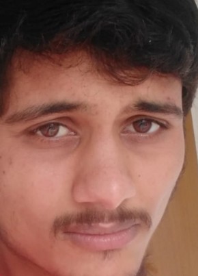 Prajapatiravin, 25, India, Dahod