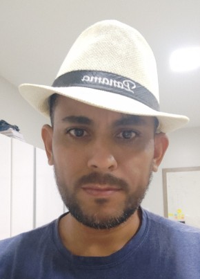 Leinho из Santa Maria da Vitória 33 года