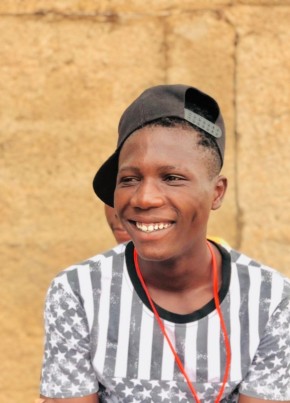 Moussa, 20, Burkina Faso, Ouagadougou