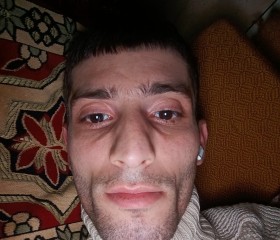 Asatur, 31, Yerevan