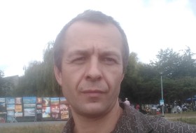 Valeriy, 43 - Just Me