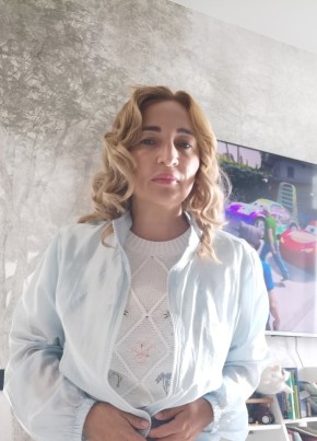 Алсу из Казани 49 лет