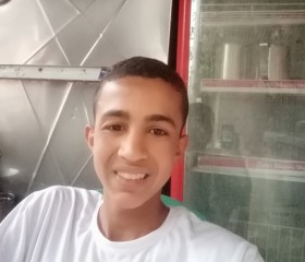 محمود فوزي مزيد, 19 лет, سوهاج