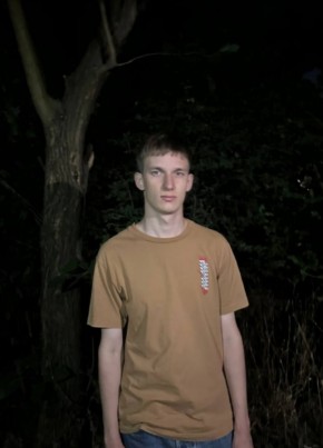 Максим из Краснодара 20 лет