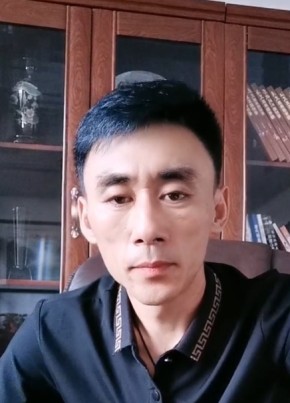 韩诚军, 46, China, Wuhan