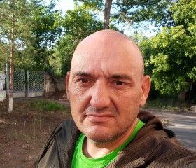Виктор, 45 лет, Новотроицк