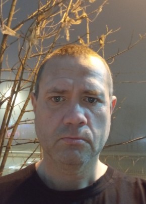 Евгений из Арсеньева 42 года