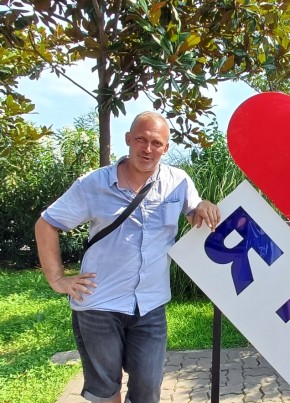 Ivan, 44, Russia, Divnomorskoye