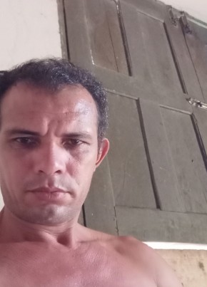 Valdenir, 40, República Federativa do Brasil, Niterói