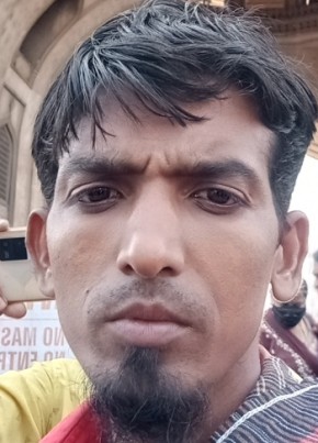 Manjur Shaikh, 19, India, Aurangabad (Maharashtra)