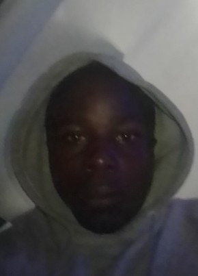 Brayant, 27, Kenya, Nairobi