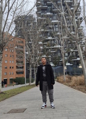 Yahya, 18, Italy, Cinisello Balsamo