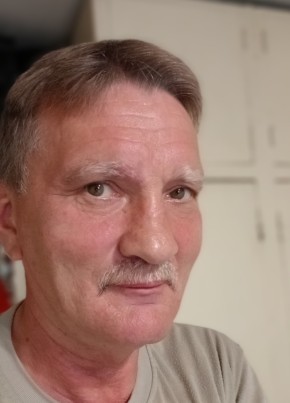 Игорь, 61, Россия, Чехов