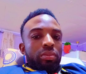 Mbeng Maxwell, 32, Bamenda