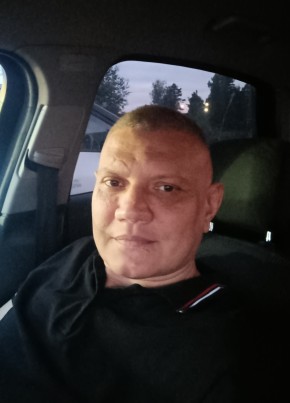 Максим из Северска 43 года