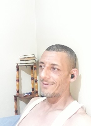 Farid, 46, People’s Democratic Republic of Algeria, Chlef