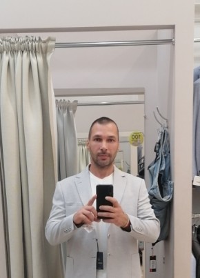 Роман из Павлово 37 лет