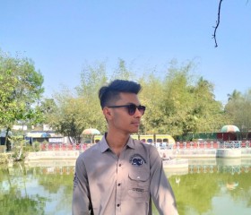 AR Akash, 21, Par Naogaon