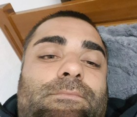 Giorgi, 34, Irakleion
