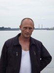 Maksim, 46, Saint Petersburg