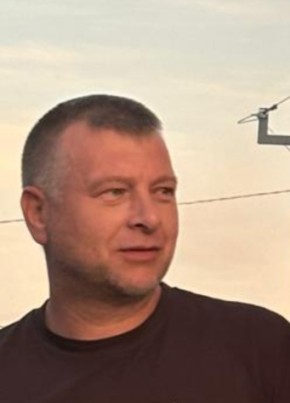 Денис из Казани 46 лет