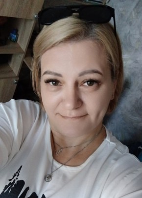 Елена, 44, Россия, Остров