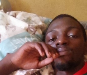 Alex, 25, Ebolowa