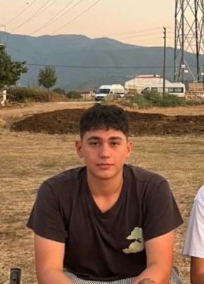 Emre, 19, Turkey, Kosekoy