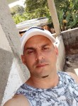 Michel, 42, Havana