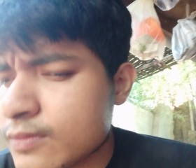 Kaung, 19, Myaydo