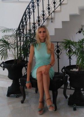 Olga, 42, Russia, Volgograd