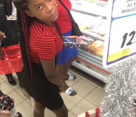 Agnes Arthur, 27, Teshi Old Town