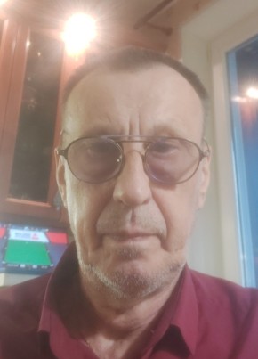 Петр из Москвы 67 лет