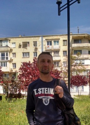 Роман, 46, Россия, Симферополь