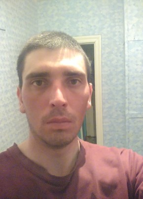 Евгений, 33, Россия, Пласт