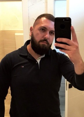 Milan из Крагујеваца 31 год