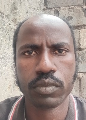 james из Nairobi 35 лет