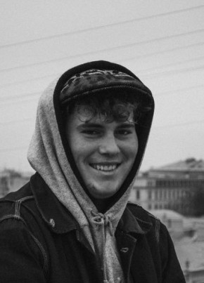 Юра из Москвы 22 года