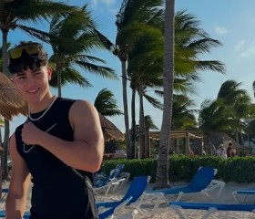 Marco, 19, Milano