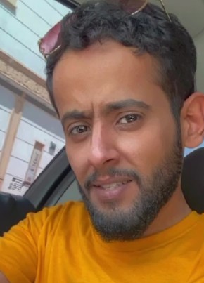 FAISAL, 30, Saudi Arabia, Riyadh