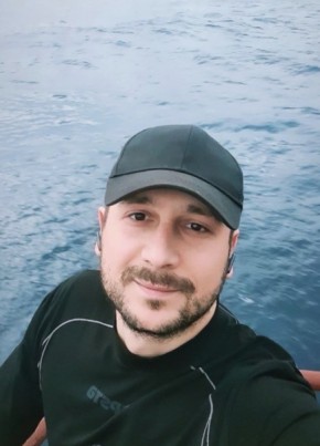 Denis, 32, Russia, Saint Petersburg