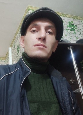 Валентин, 33, Россия, Нижнегорский