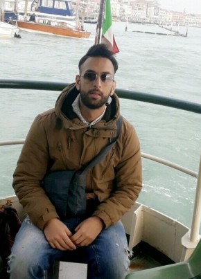 Aziz, 32, Repubblica Italiana, Ferrara