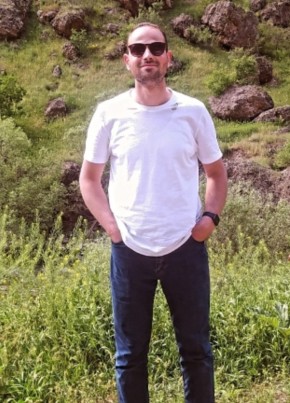 İsmail Dilek, 31, Türkiye Cumhuriyeti, Erzurum