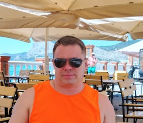 Dmitriy, 41, Raduzhnyy
