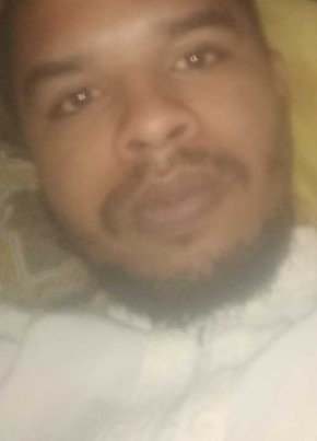 Taha из Tamanghasset 23 года