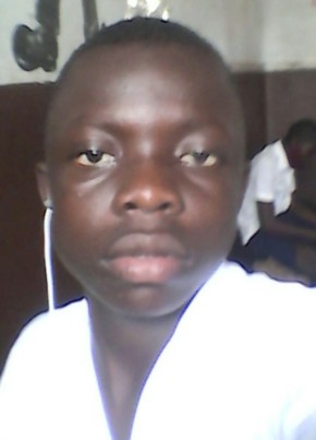 Osman siafa, 39, Sierra Leone, Freetown